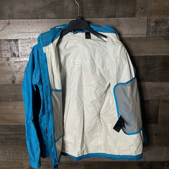 SOLD Marmot Womens Rain Jacket Small - Picture 4 of 4